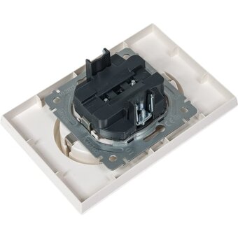  Розетка силовая IEK Brite РС12-3-БрБ (BR-R21-16-K01-F) белый 