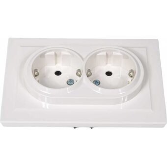  Розетка силовая IEK Brite РС12-3-БрБ (BR-R21-16-K01-F) белый 